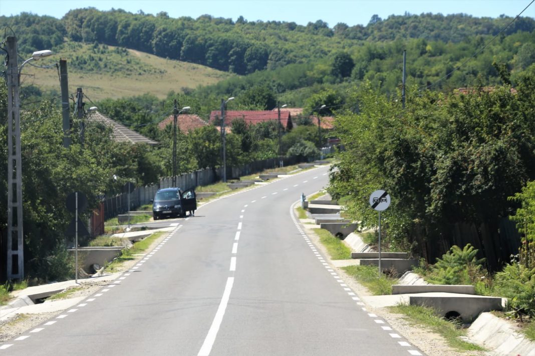 Au fost finalizate lucrările la DJ 674 Vlăduleni - Ionești