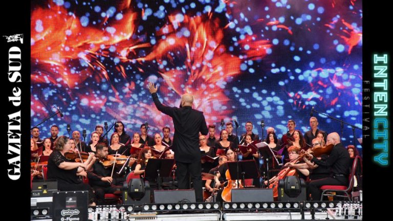IntenCity / Orchestra și Corul Operei Române Craiova a dat startul zilei secunde (FOTO)