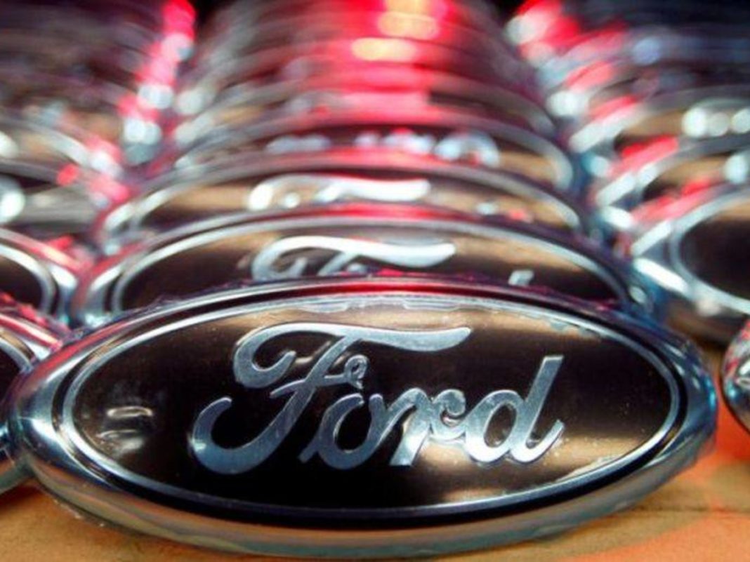 Ford Motor îşi amână investiţiile de producţie în Spania
