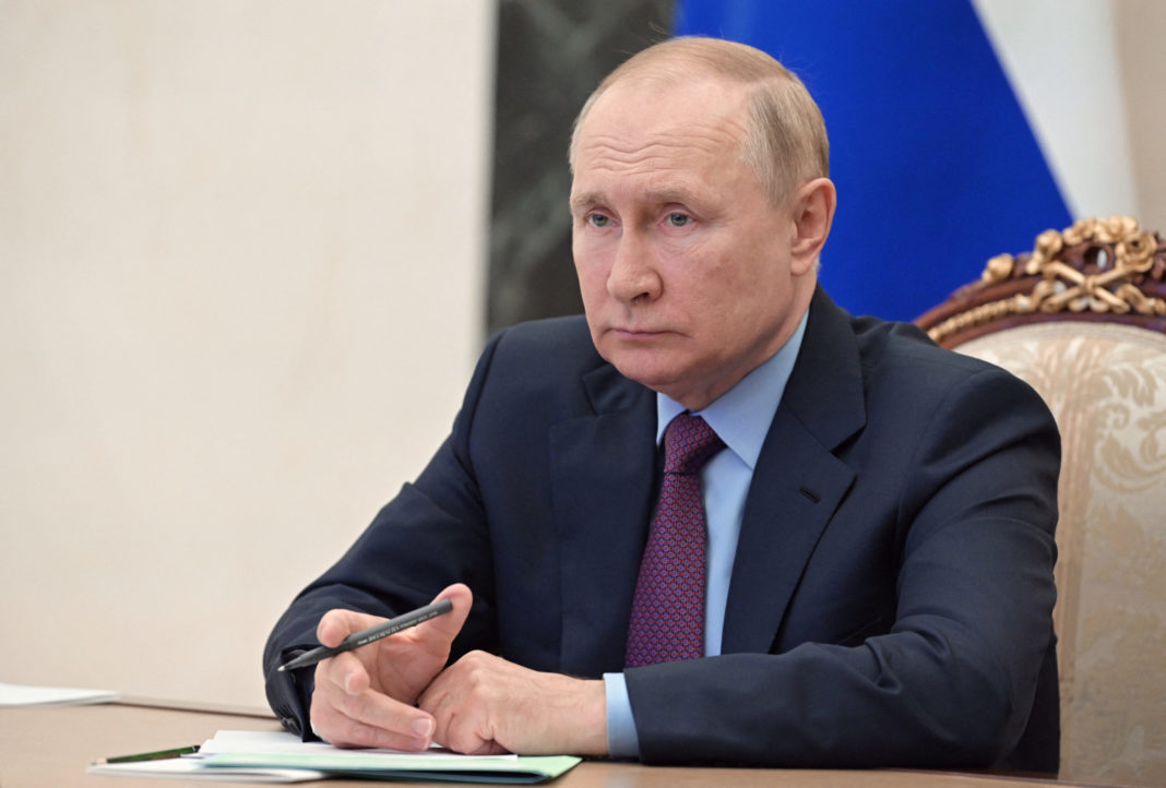 Putin anunță că dă 1 milion de ruble mamelor cu peste 10 copii