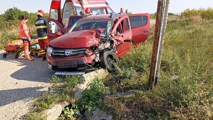 accident faraoani Cinci răniți într-un accident cu trei autoturisme în Bacău