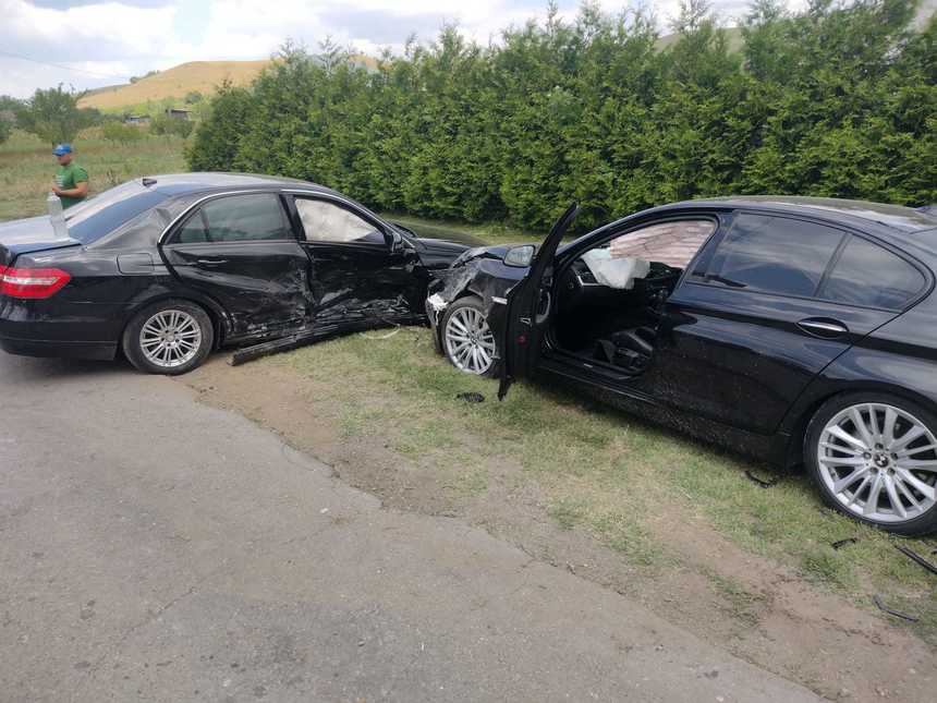 Trei copii, răniţi într-un accident rutier în județul Galați