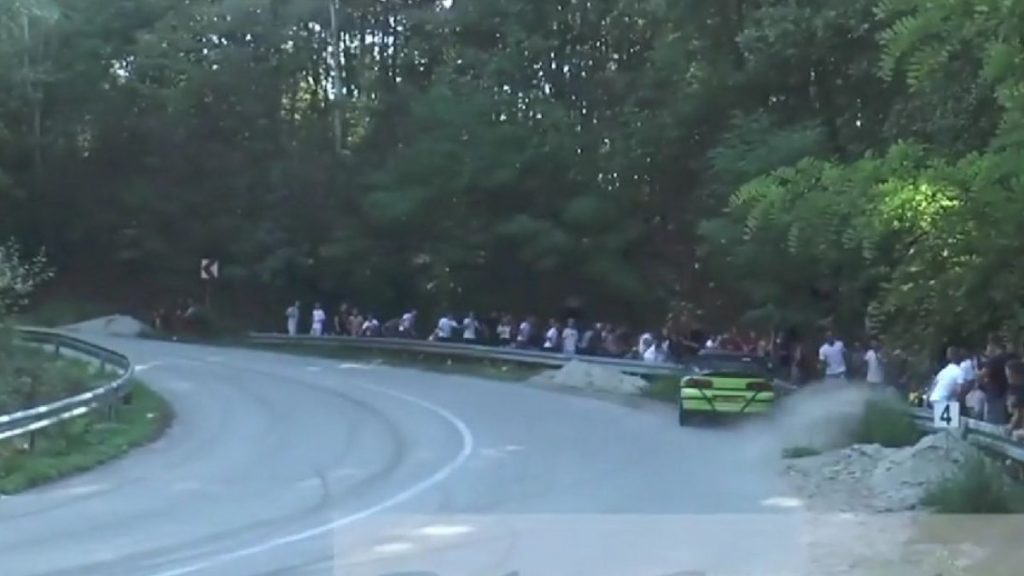 Se întrerupe circulația rutieră pe un drum județean din Gorj