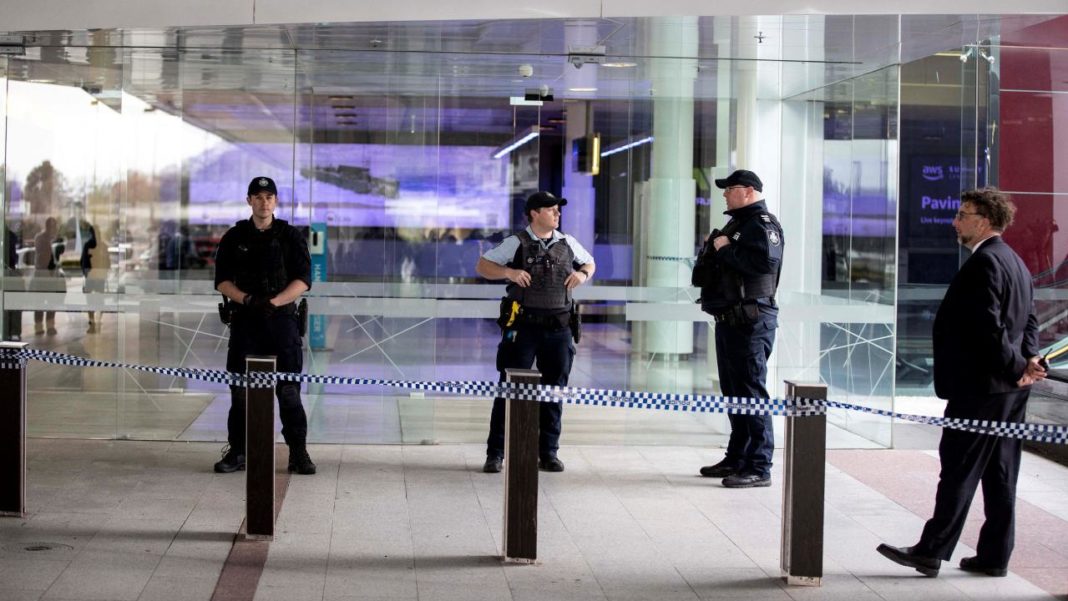 Atac armat pe aeroportul din orașul australian Canberra