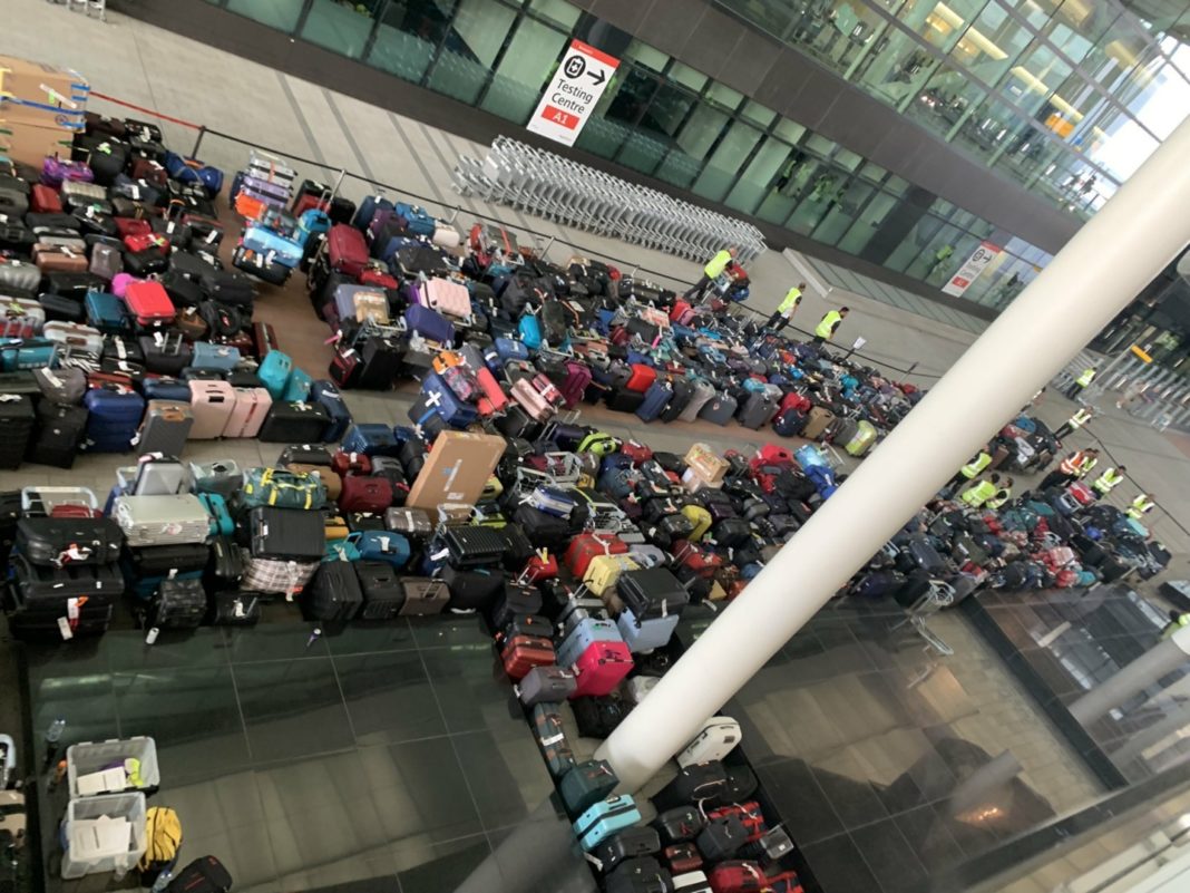 Aeroportul Heathrow din Londra a extins limitarea numărului de plecări ale pasagerilor