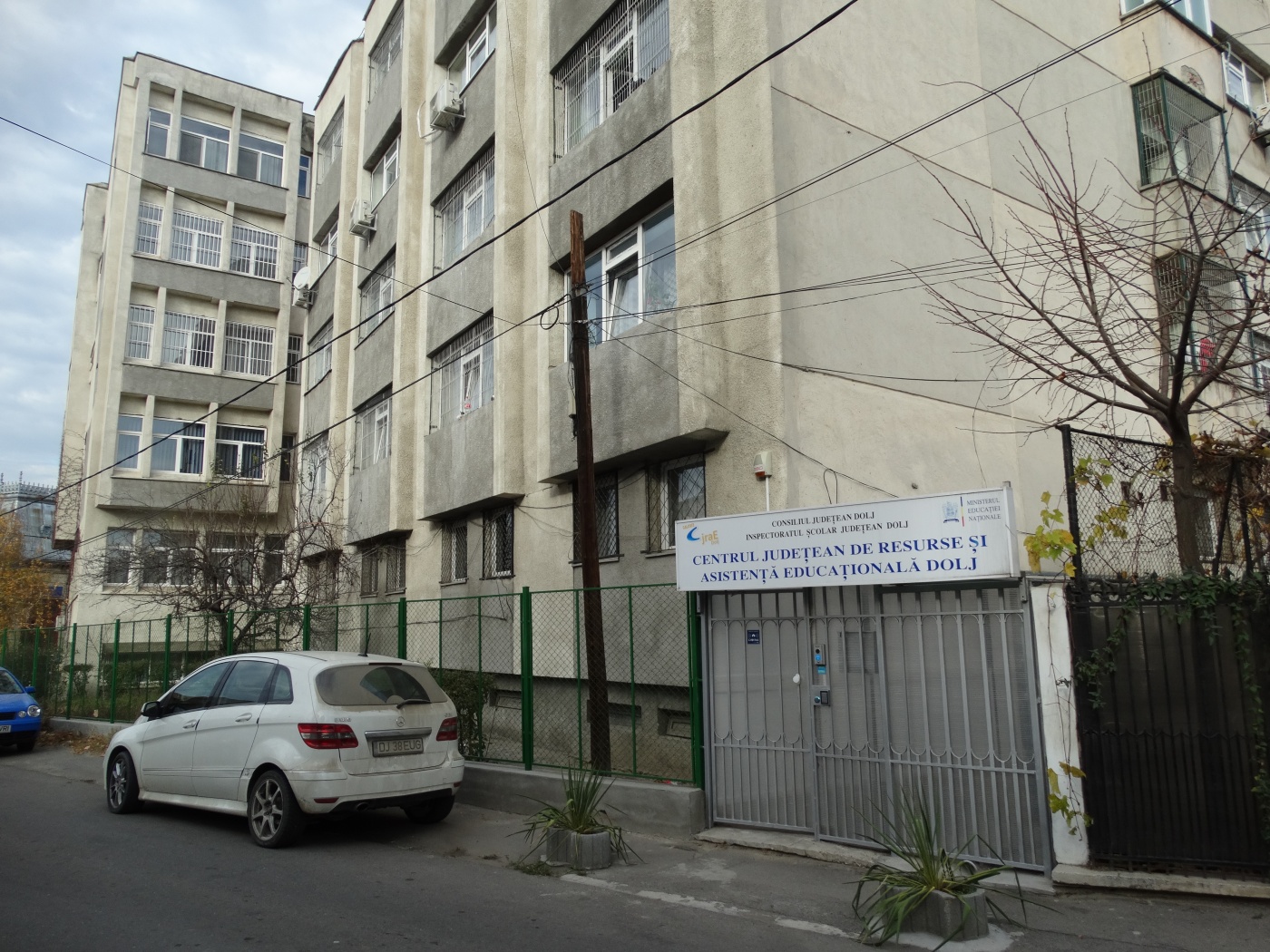 ISJ Dolj va numi director cu detaşare şi la Centrul Judeţean de Resurse şi Asistenţă Educaţională Dolj.