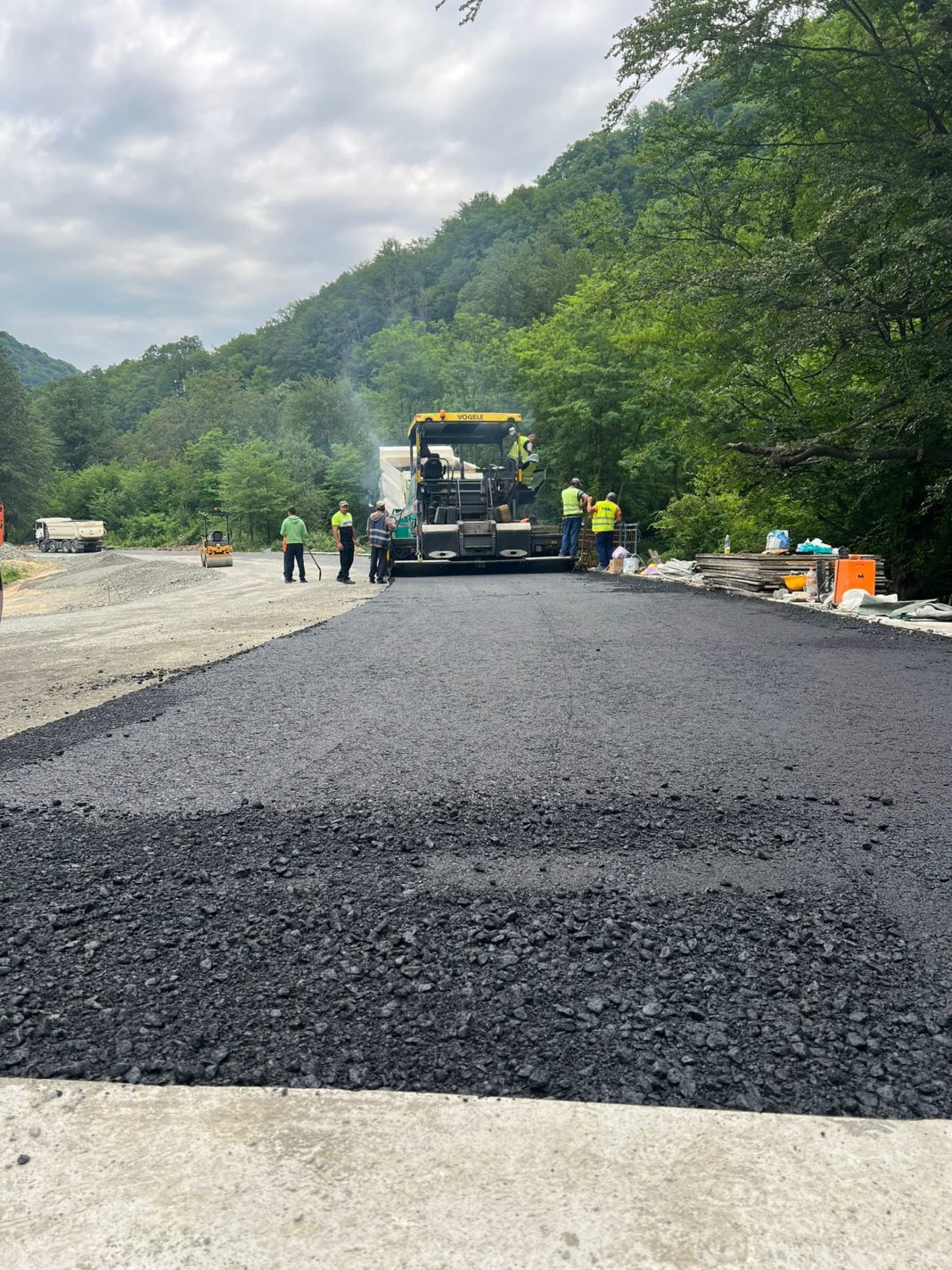 Încep dinamitările în Defileul Jiului, în zona Lainici