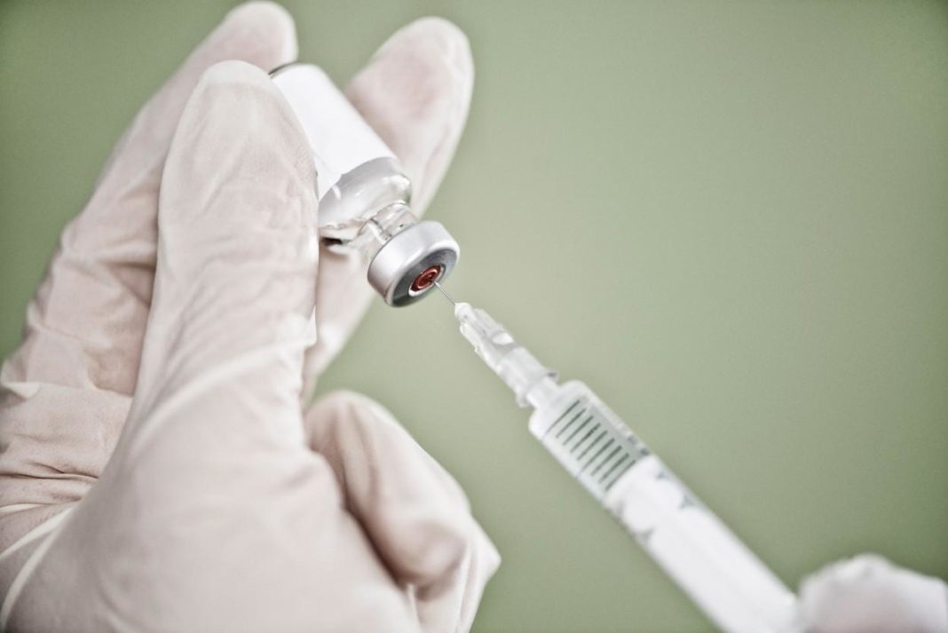 Elveția a autorizat un vaccin bivalent împotriva COVID-19