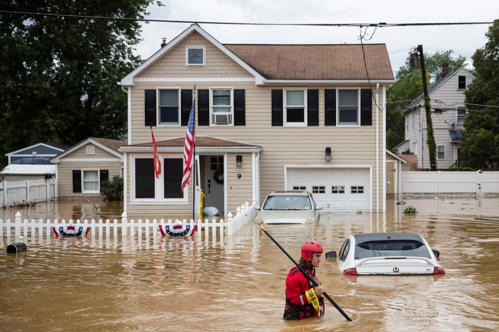 Zeci de morţi şi dispăruţi în urma inundaţiilor din statul american Kentucky