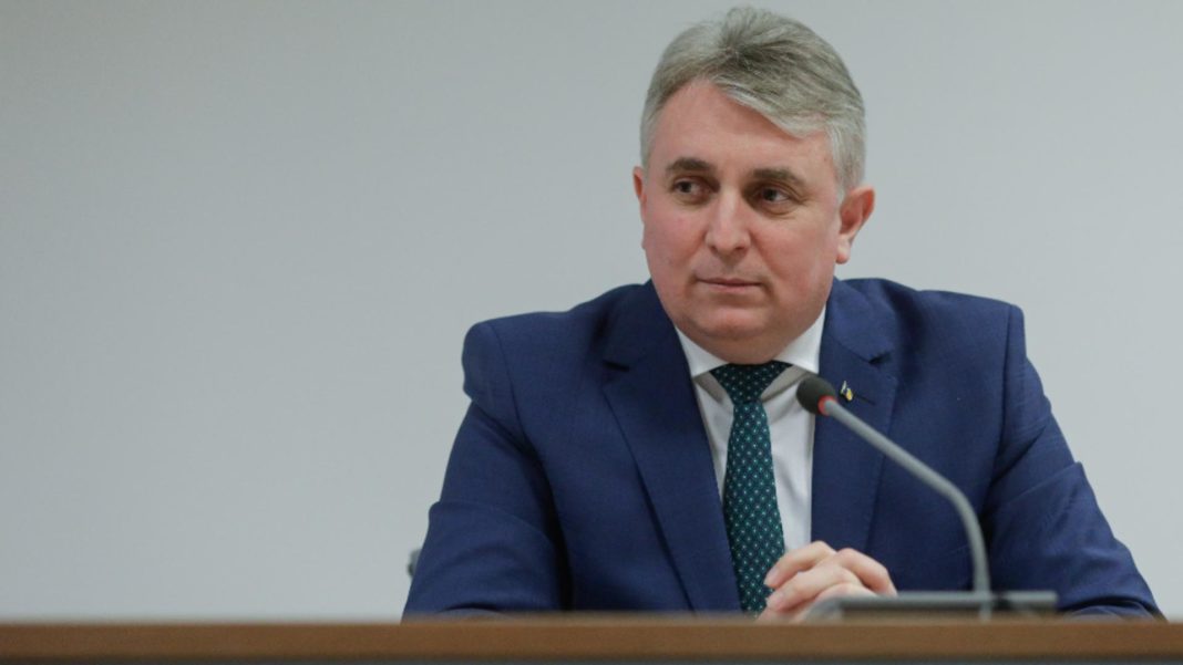 Semnatarii moţiunii cer demisia șefului Internelor, deoarece nu a reuşit reformarea instituţiei