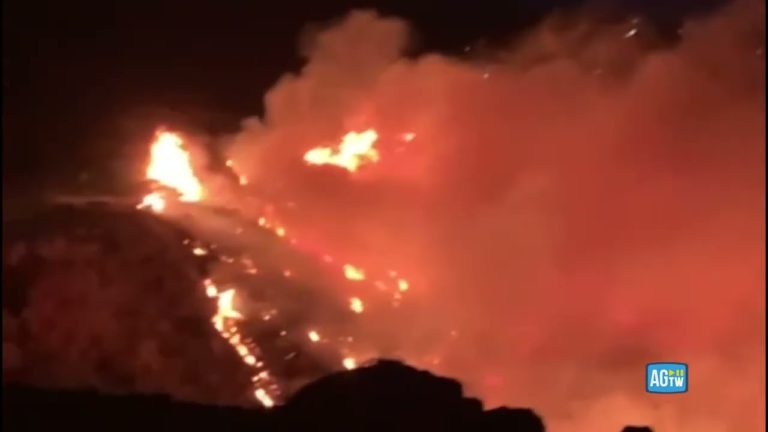 (VIDEO) Giorgio Armani, nevoit să-și părăsească vila de pe insula Pantelleria din cauza unui incendiu
