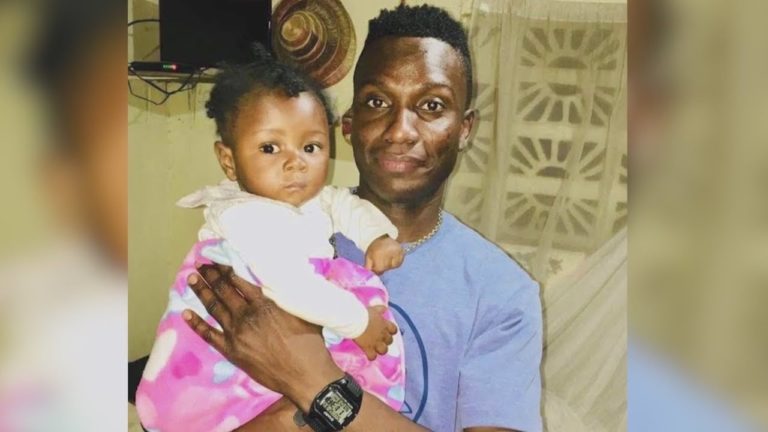 (VIDEO) Un student şi-a pus viaţa pe stop pentru a adopta un bebeluş găsit la gunoi