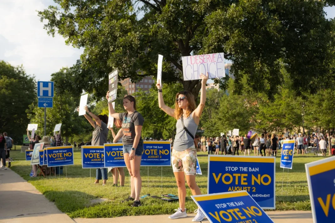 Avortul rămâne legal în statul american Kansas