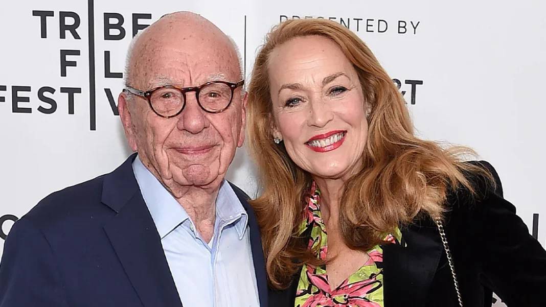 Miliardarul Rupert Murdoch a divorțat de actrița Jerry Hall