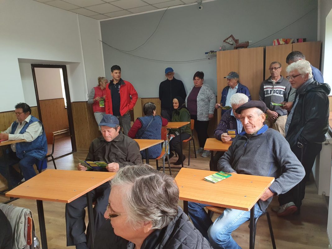 Prima întâlnire din cadrul campaniei de informare a cetățenilor din comuna Almăj, cu ocazia începerii lucrărilor de cadastru general