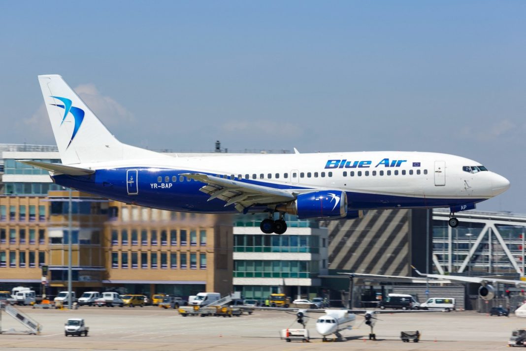 Cum s-a ajuns la poprirea conturilor Blue Air
