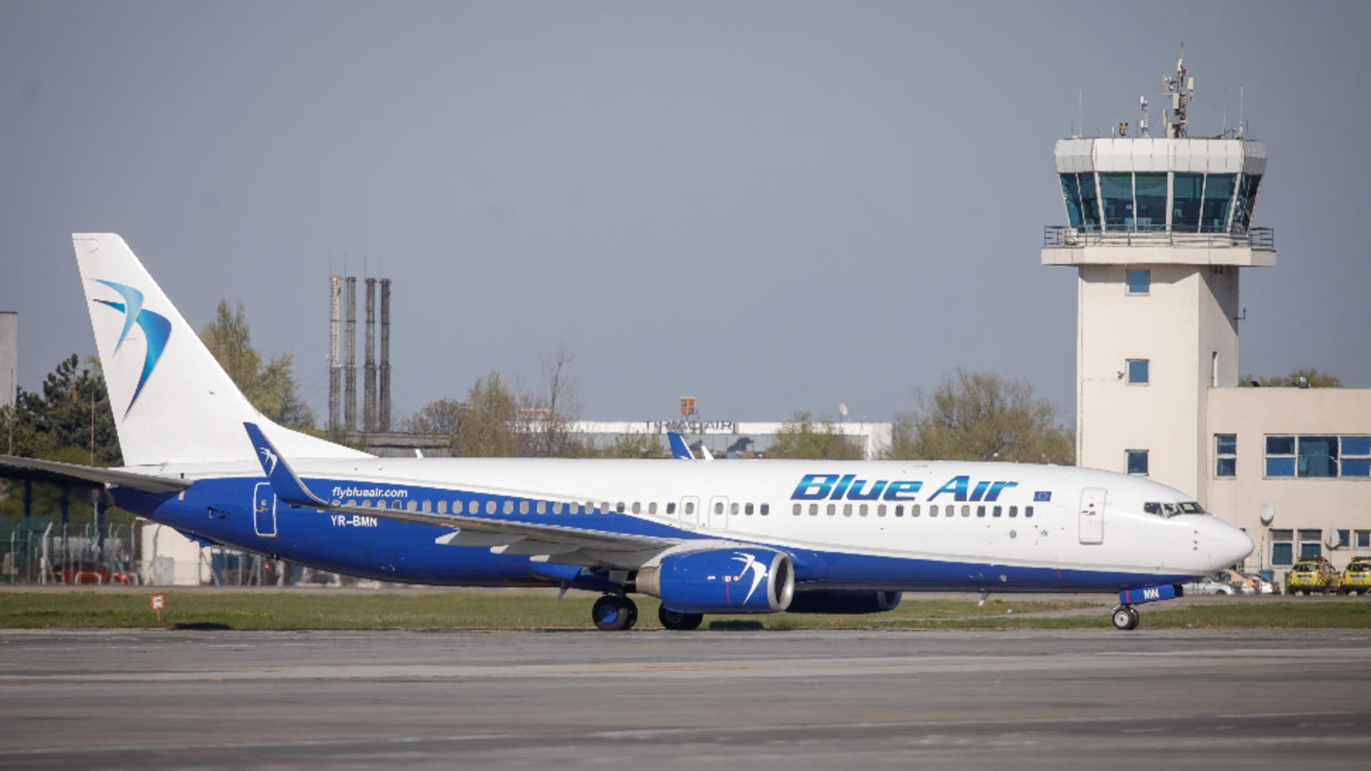 Compania Blue Air a fost dată în judecată de trei aeroporturi din România
