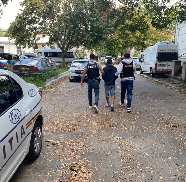 (VIDEO) Tânăr doljean reținut pentru lovire și evadare