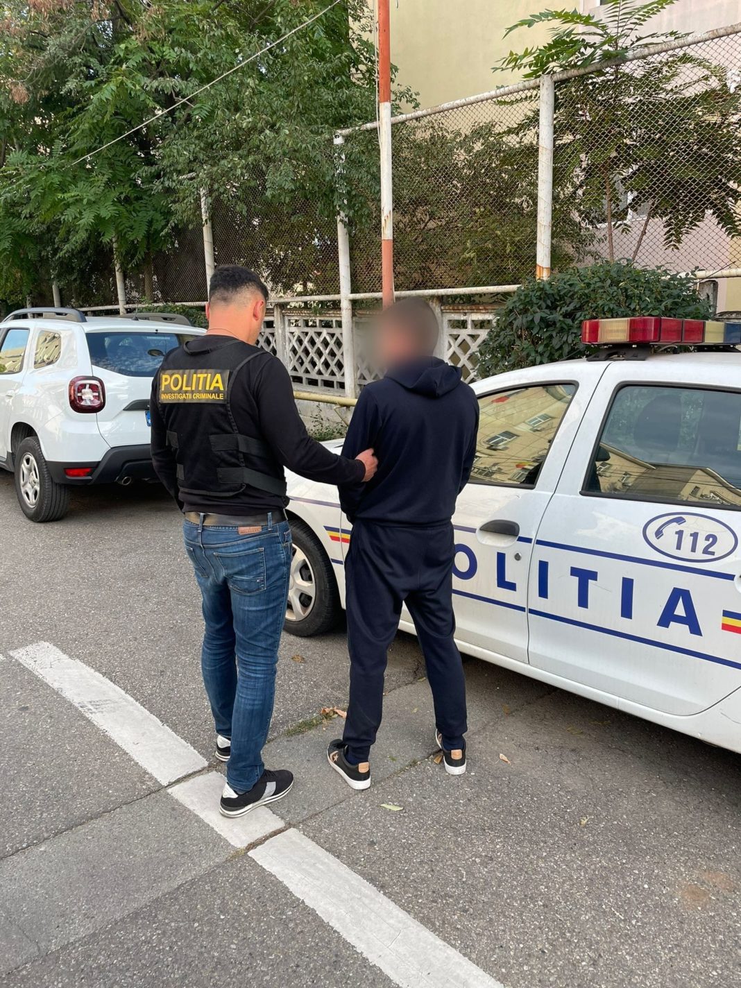 Bărbatul a fost condus la sediul Inspectoratului de Poliţie Judeţean Dolj – Serviciul de Investigații Criminale