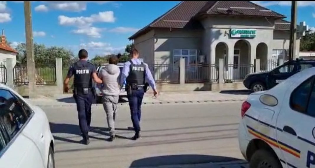 Bărbat reținut după ce a tâlhărit un bătrân din Poiana Mare