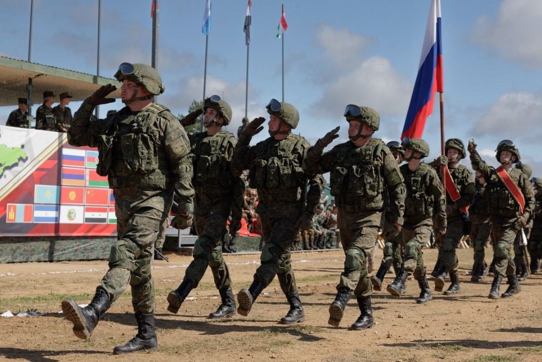 Rusia nu mai eliberează paşapoarte bărbaţilor mobilizaţi în armată