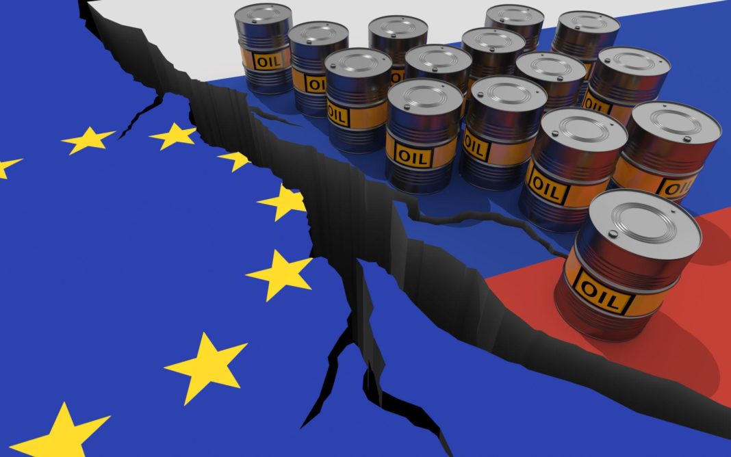 Plafonarea prețului petrolului rusesc, amânată de UE