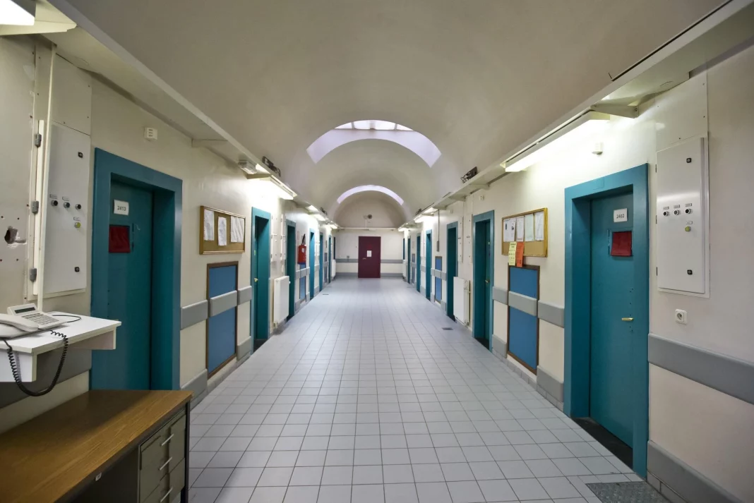 55 de magistrați belgieni stau în închisoare două zile ca să vadă cum e viața după gratii