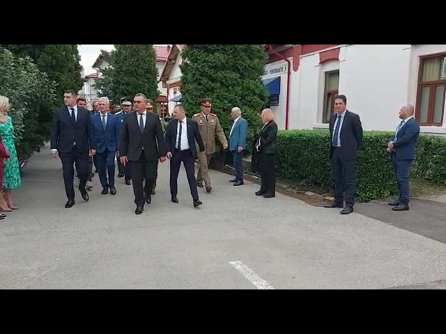 (VIDEO) Premierul Ciucă, prezent la Craiova la deschiderea anului școlar