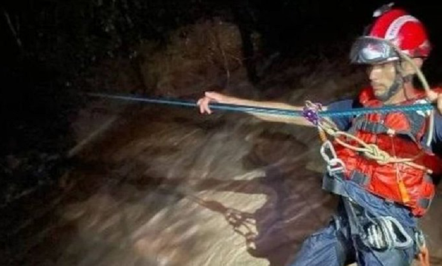 Încă se caută oamenii dispăruți în inundațiile din Venezuela (Foto: news.ro)