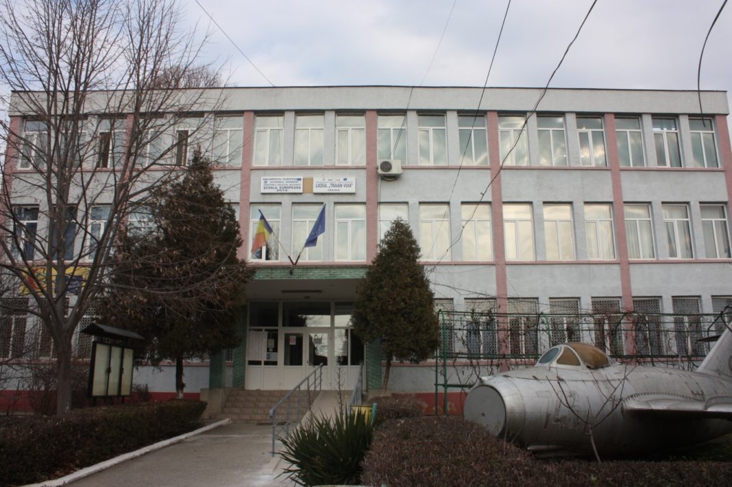 Doar cinci candidaţi au fost admişi