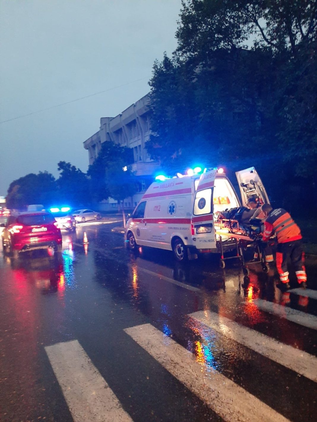 Accident grav în Craiova. O femeie, rănită