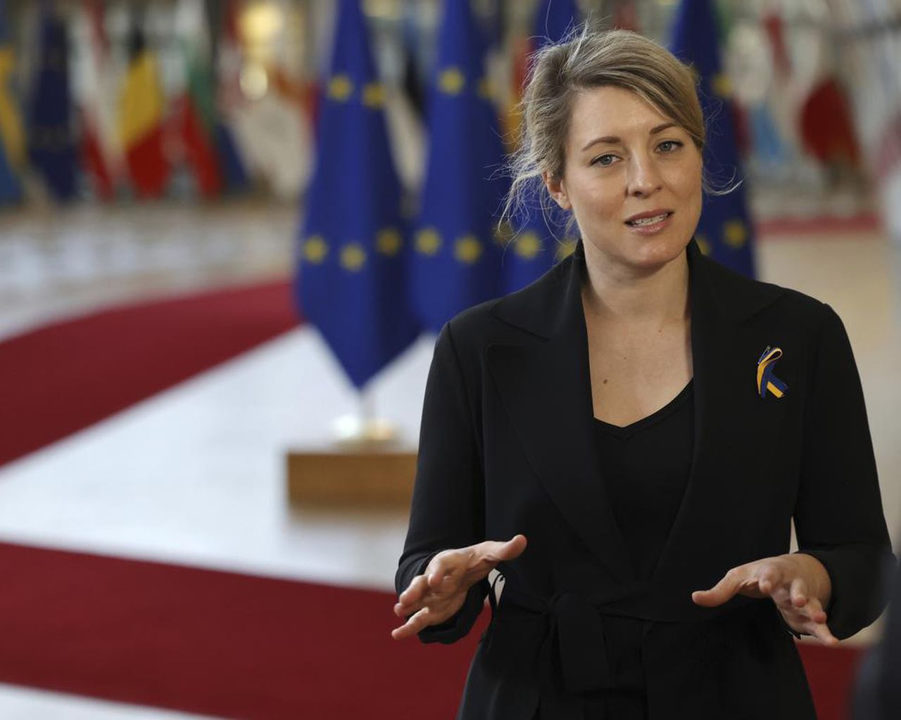 "Războiul regimului rus se bazează pe minciuni şi înşelăciune", a declarat Melanie Joly, şefa diplomaţiei canadiene