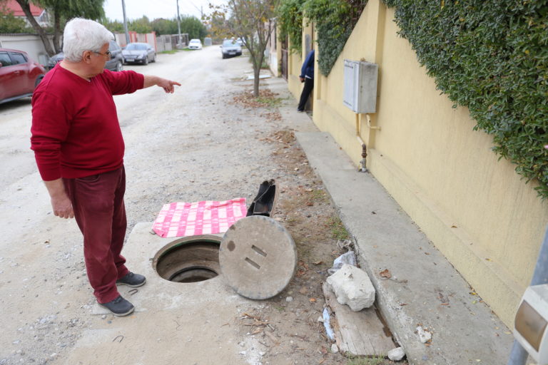 O avarie la conducta de apă i-a încărcat unui craiovean factura cu 140 mc de apă