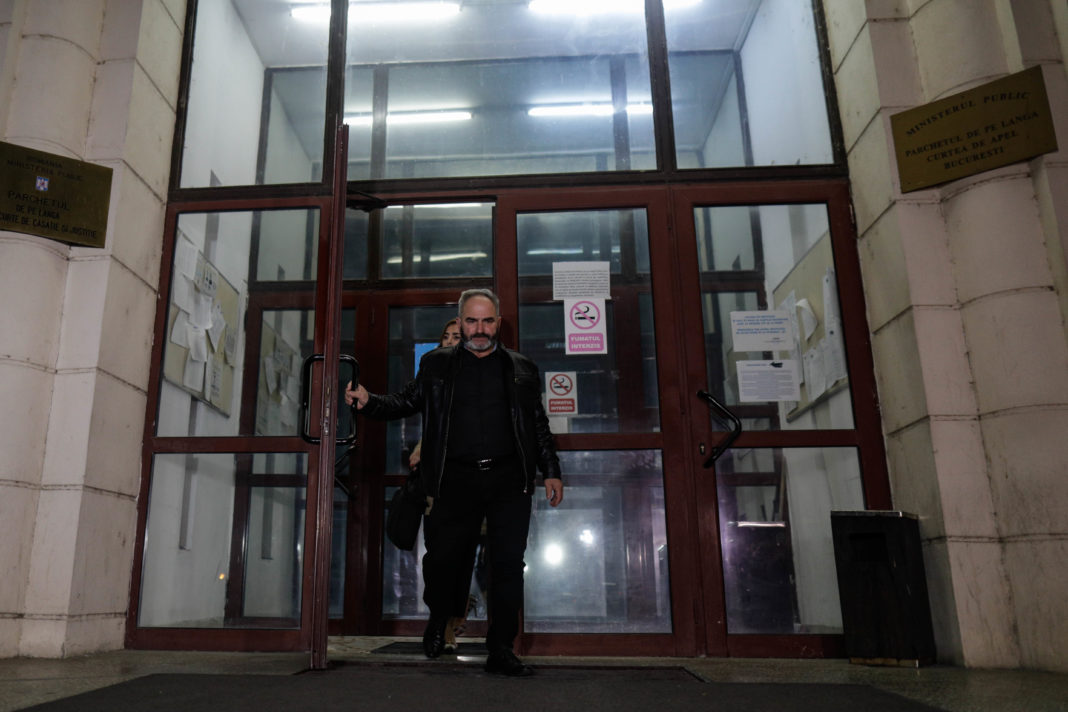 Deputatul a stat de vorbă cu procurorii aproximativ 5 ore, iar la final a părăsit sediul Parchetului General împreună cu avocata sa (INQUAM/Photos Octav Ganea)