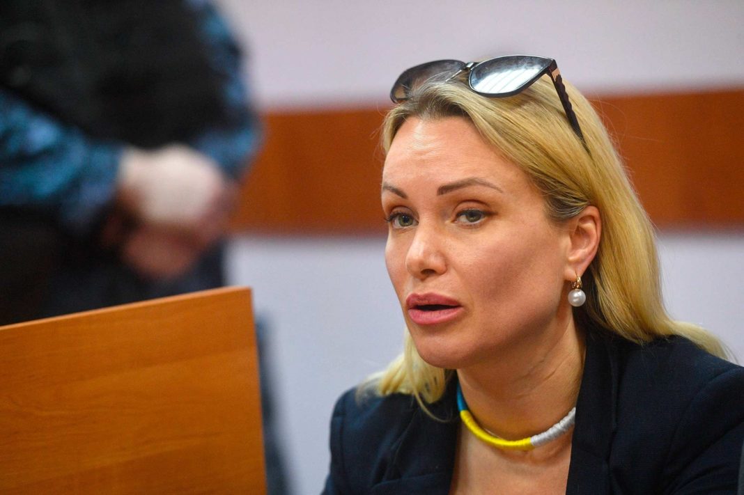 O instanţă din Rusia a dispus ca jurnalista disidentă Marina Ovsiannikova să fie arestată