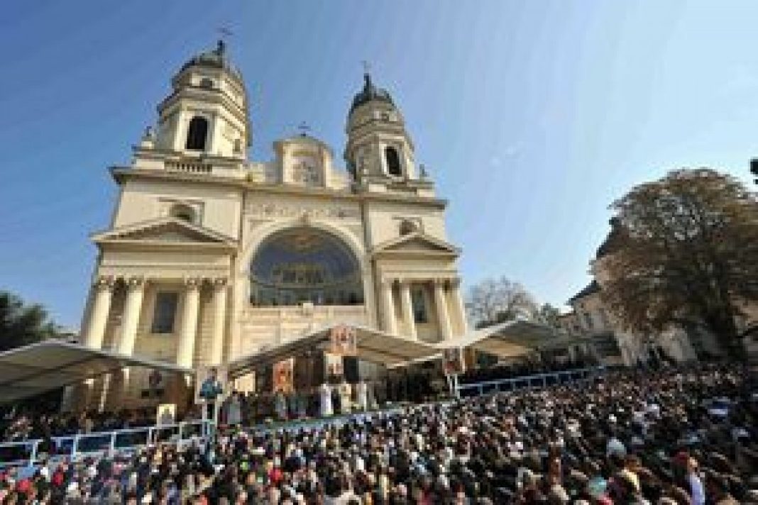 Pelerinajul Sfintei Parascheva, considerată ocrotitoarea Moldovei, va începe sâmbătă, 8 octombrie