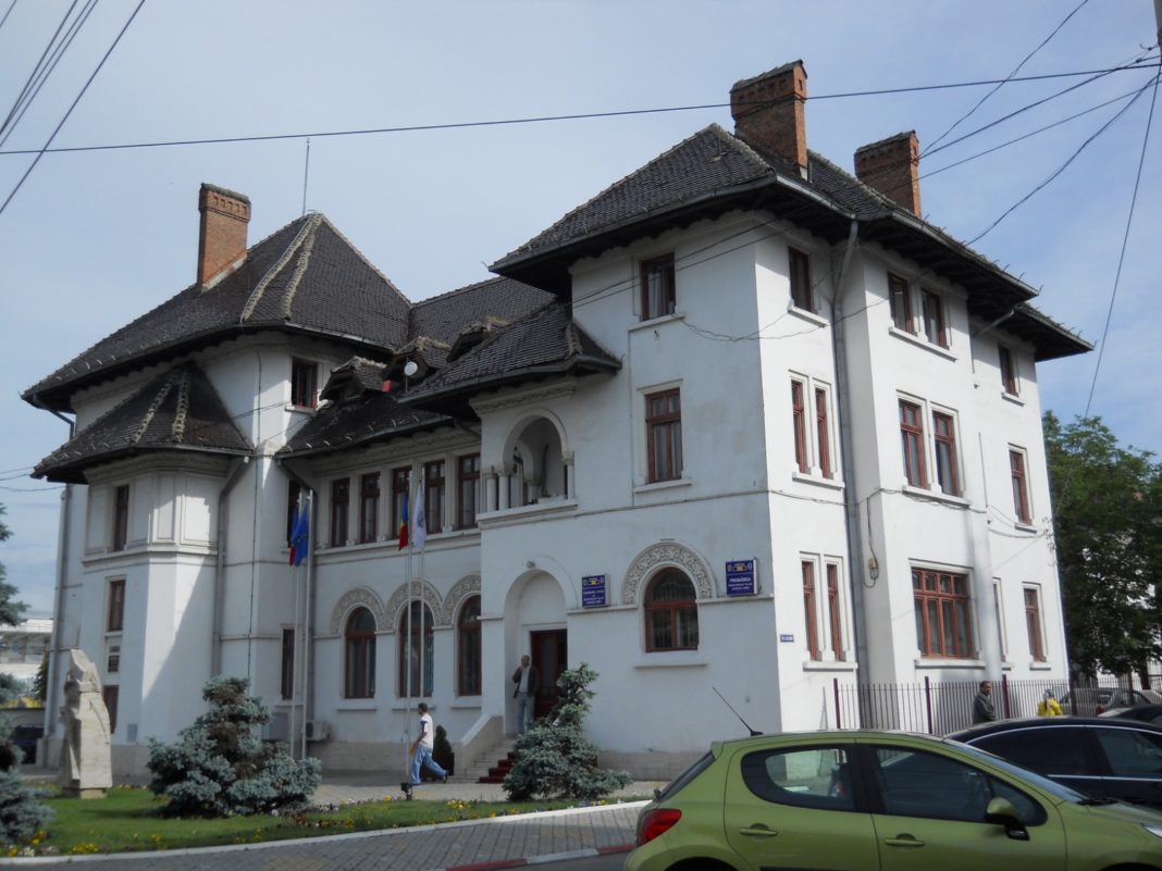 Directorul din Primăria Târgu Jiu ar fi autorizat ilegal construirea unui ansamblu rezidențial
