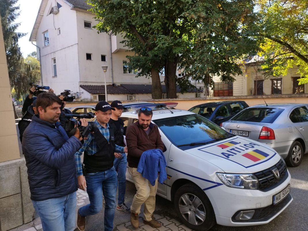 Gorj: Directorul de la Direcţia de Urbanism, pus sub control judiciar