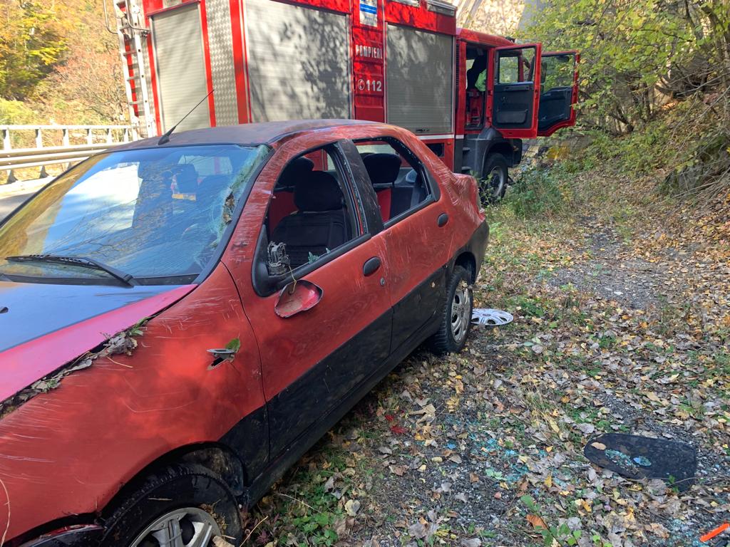 Tir implicat într-un accident în Defileul Jiului