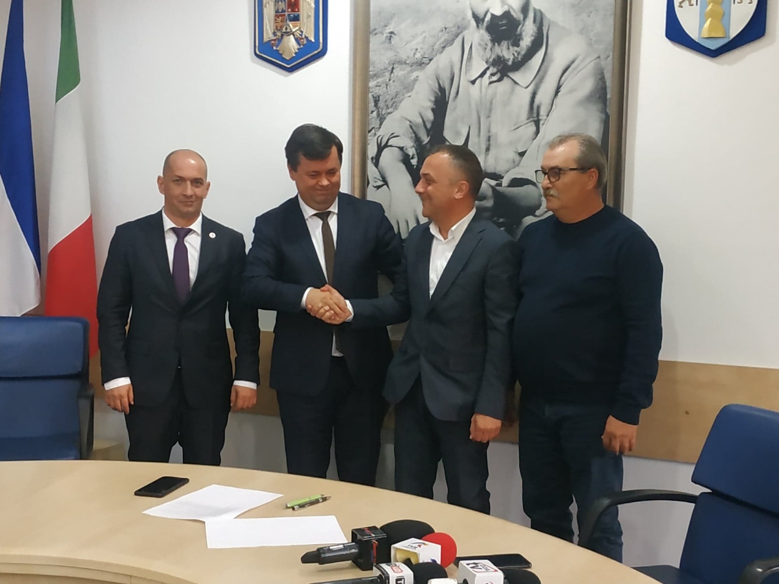 S-a semnat contractul pentru înființarea Centrului Infotrafic Târgu Jiu