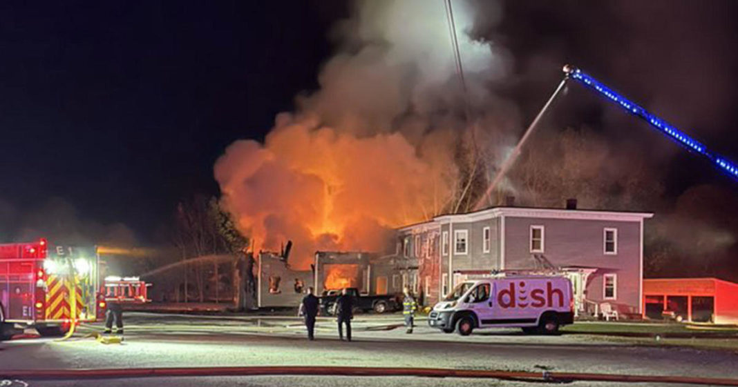 Un avion s-a prăbușit pe o clădire, în statul american New Hampshire