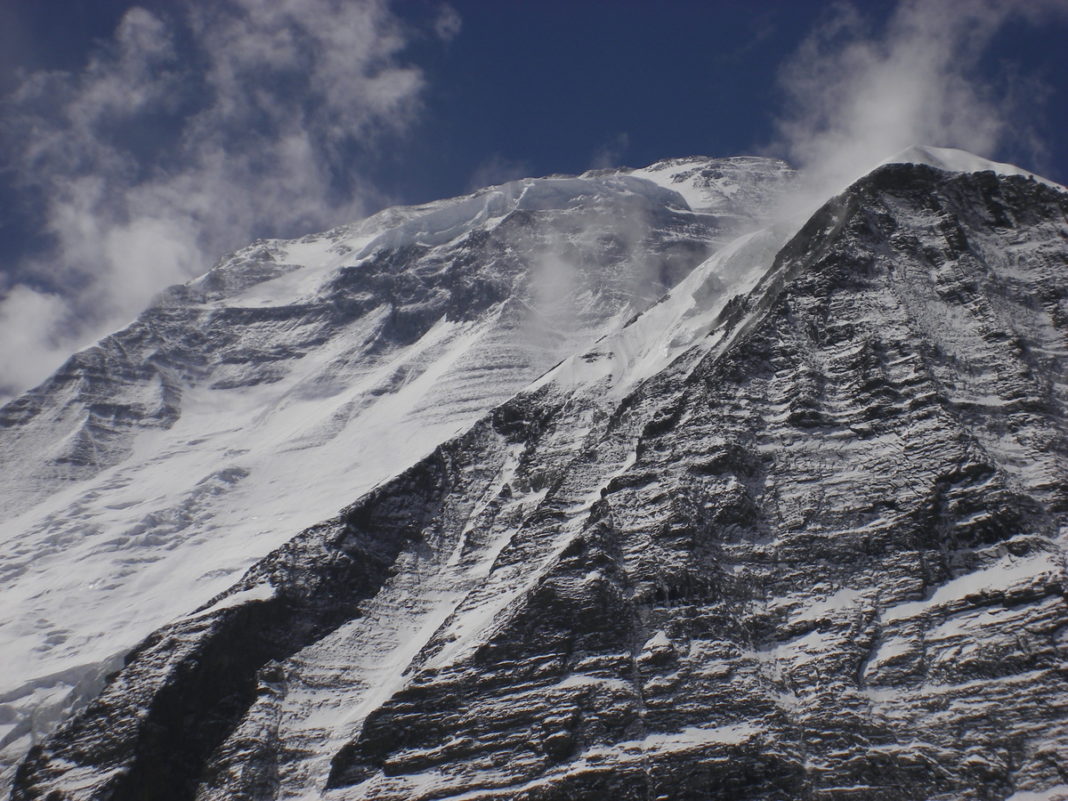 Cel puţin 19 persoane au murit în avalanşa care s-a produs în Munţii Himalaya Cel puţin 19 persoane au murit în avalanşa care s-a produs în Munţii Himalaya