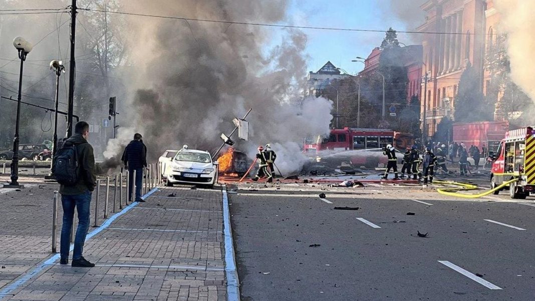 Opt civili au fost uciși și 24 răniți în urma loviturilor cu rachete din această dimineață de la Kiev