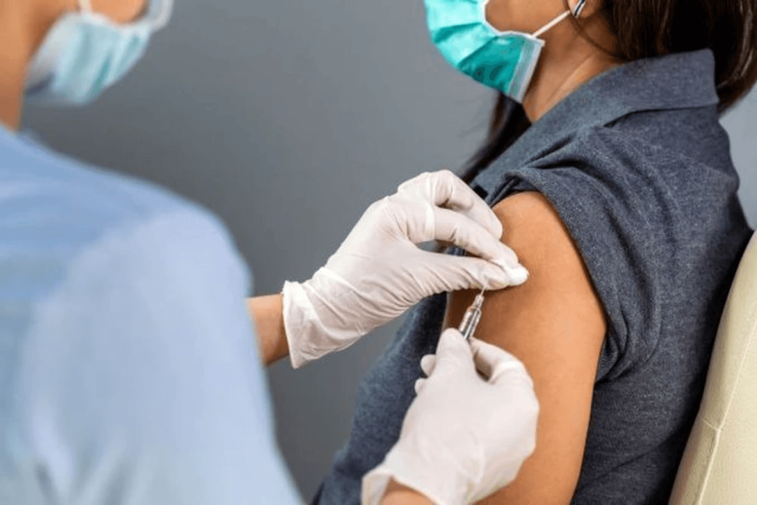 1.019 persoane, vaccinate anti-COVID în ultima săptămână