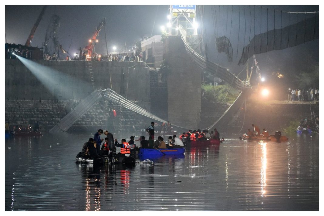 Nouă suspecți, arestați după prăbușirea unui pod în India