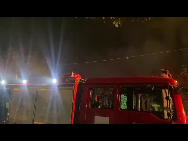 (VIDEO) Un tânăr a murit după ce a salvat trei persoane dintr-un incendiu