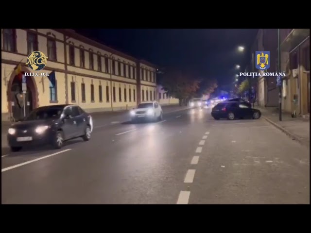 (VIDEO) Sute de perceheziții ale procurorilor și polițiștilor la traficanți de droguri și proxeneți