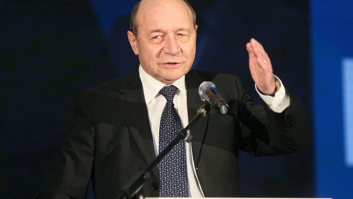 Traian Băsescu şi-a retras cererea de revizuire a deciziei CNSAS