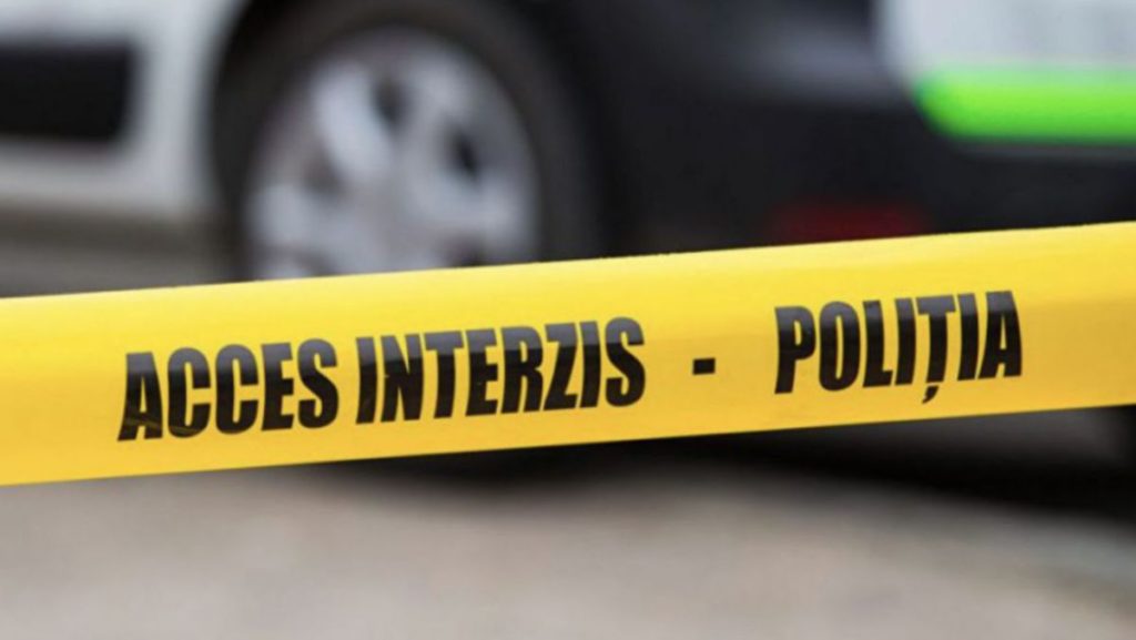 O fată de 12 ani a căzut de la etajul unui bloc din Milcov