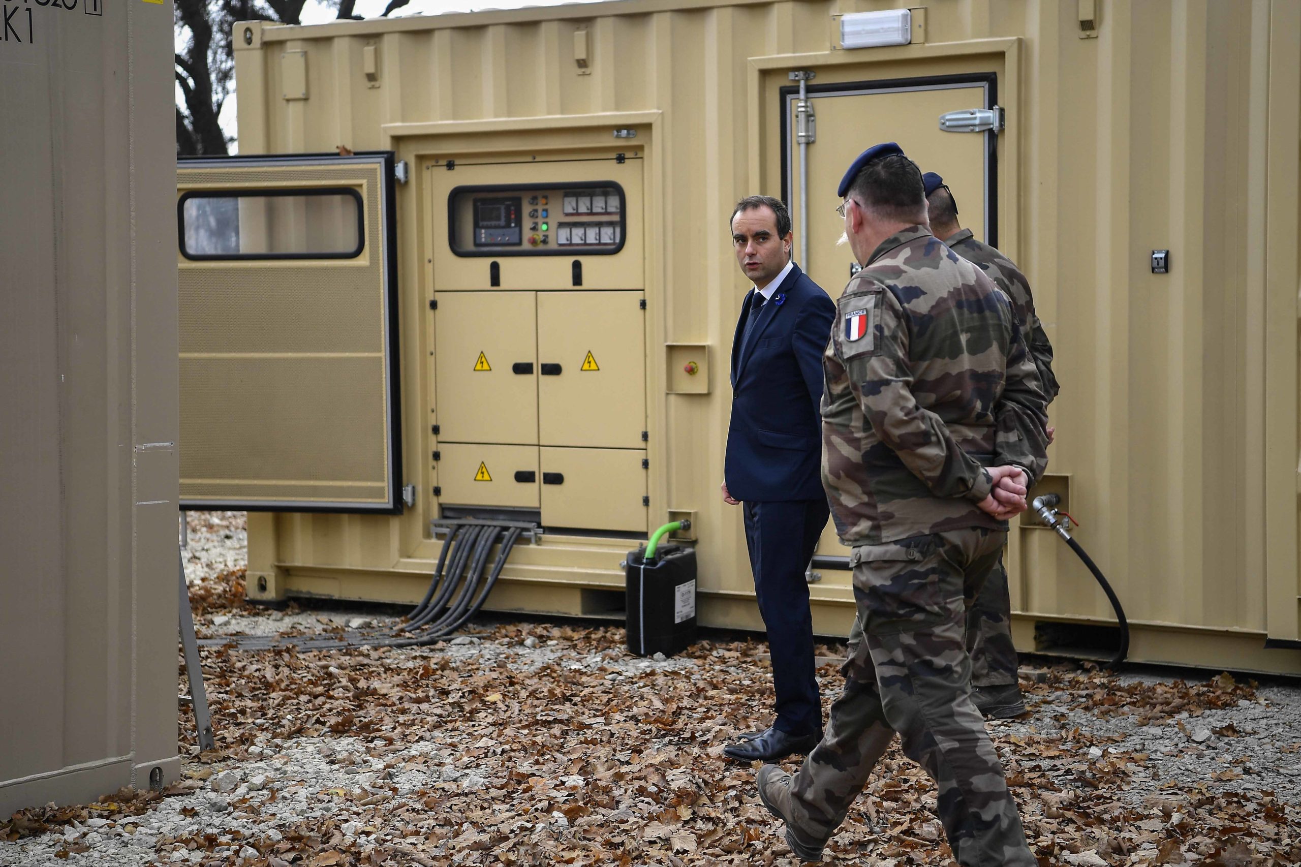 Sebastian Lecornu ministrul francez al apararii, viziteaza Centrul National de Instruire Intrunita ''Getica" din Cincu, judetul Brasov, joi 03 noiembrie 2022 . Inquam Photos /Alex Nicodim